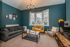 Super Central Three Bedroom Flat I Next To Brighton Beach I Sleep 9 Guests